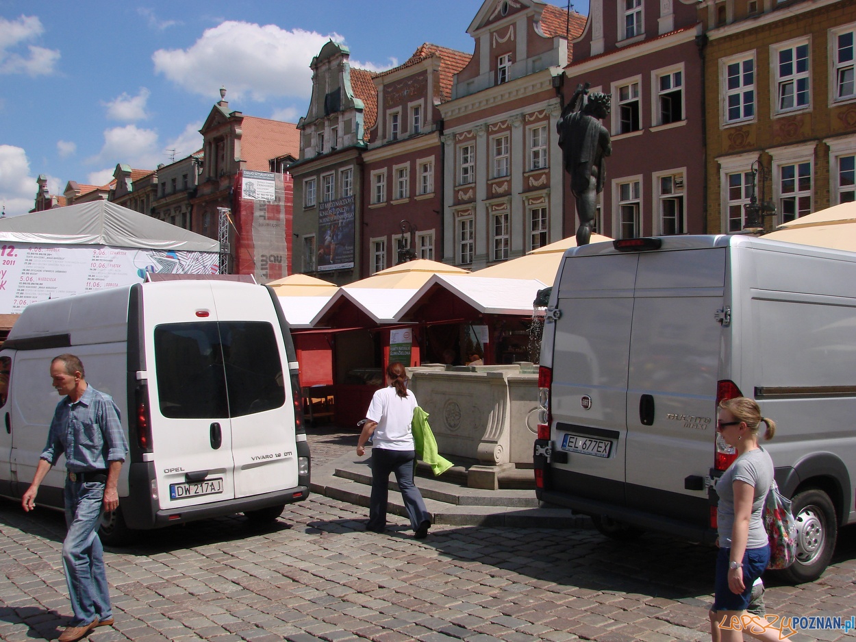 Tłumy na Starym Rynku  Foto: lepszyPOZNAN.pl / ag