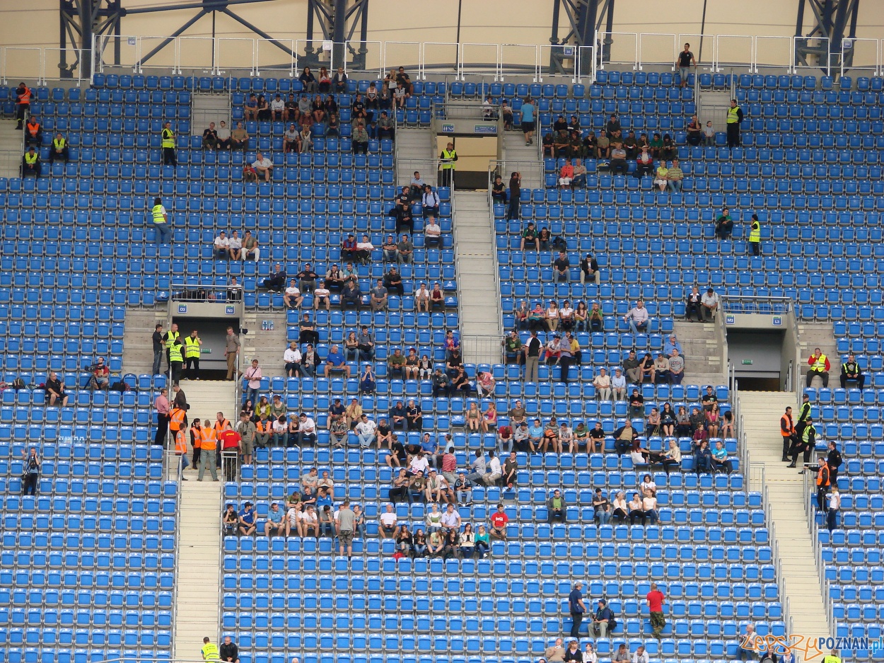 Ćwiczenia na Stadionie Miejskim  Foto: lepszyPOZNAN.pl / ag