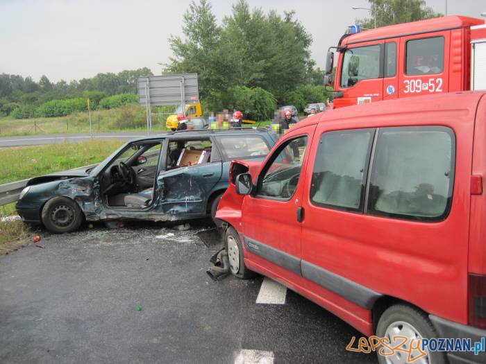 Wypadek na Średzkiej w Kórniku  Foto: KM PSP w Poznaniu