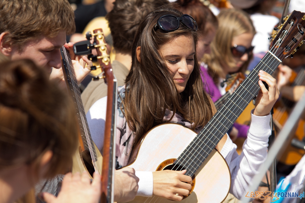 Happening Gitarowy - Stary Rynek 28.08.2011 r.  Foto: lepszyPOZNAN.pl / Piotr Rychter