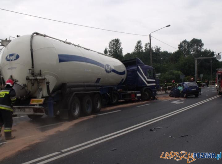 Śmiertelny wypadek w Pobiedziskach  Foto: KM PSP w Poznaniu