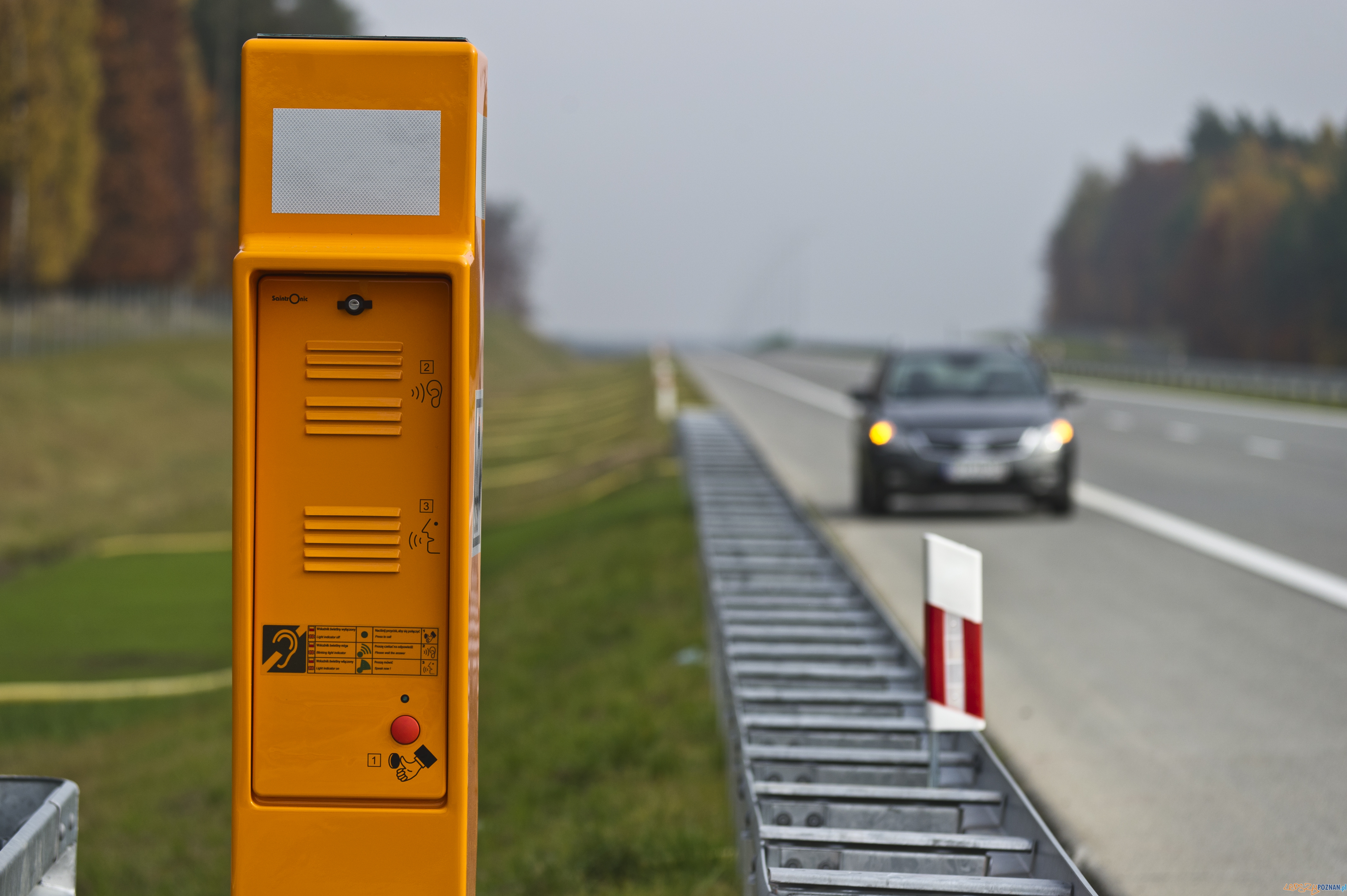 Kolumna alarmowa na autostradzie  Foto: Autorstrada Wielkopolska
