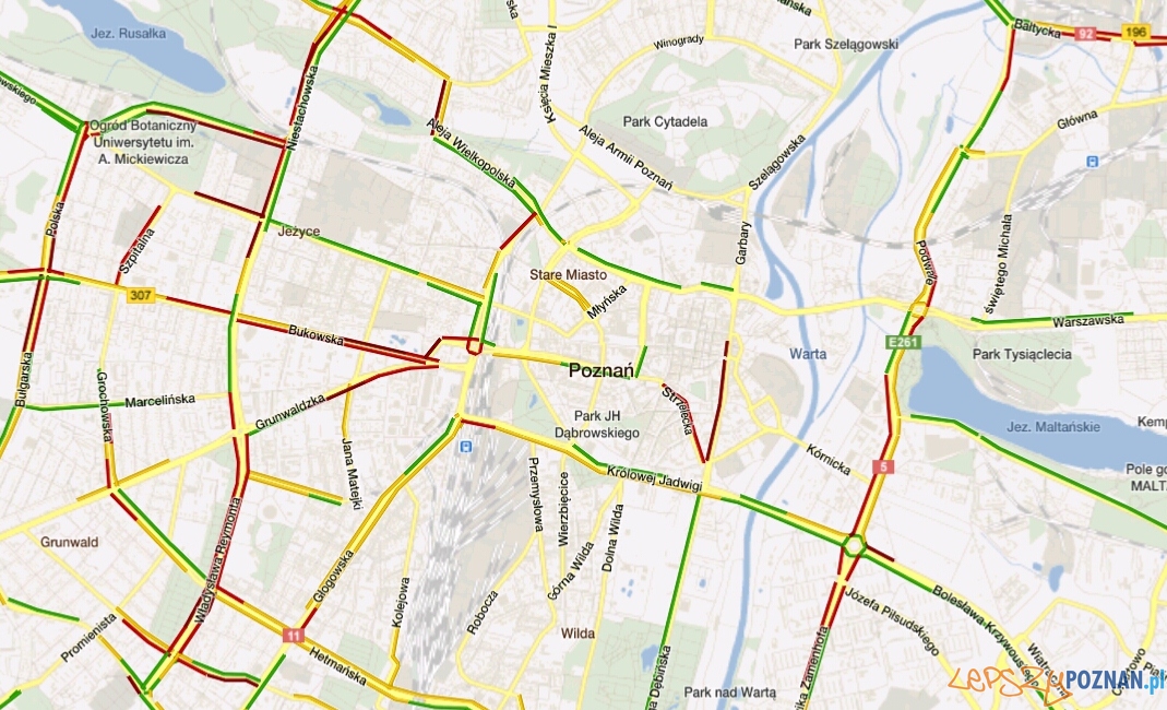 Sytuacja około godziny 9:40 - czerwone odcinki praktycznie stoją  Foto: google maps
