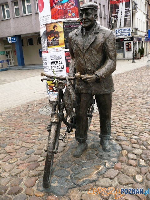 Stary Marych wybiera się na rajd starych rowerów  Foto: http://fotopoznan.blogspot.com