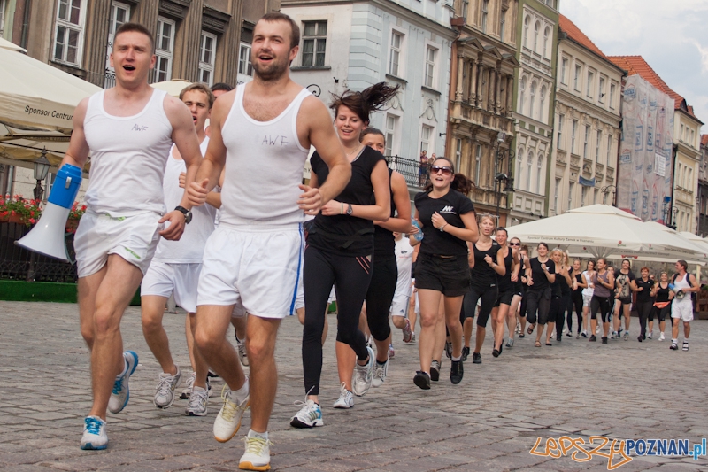 Ćwiczenia kształtujące AWFu pod pręgierzem - Poznań 23.05.2012 r.  Foto: LepszyPOZNAN.pl / Paweł Rychter