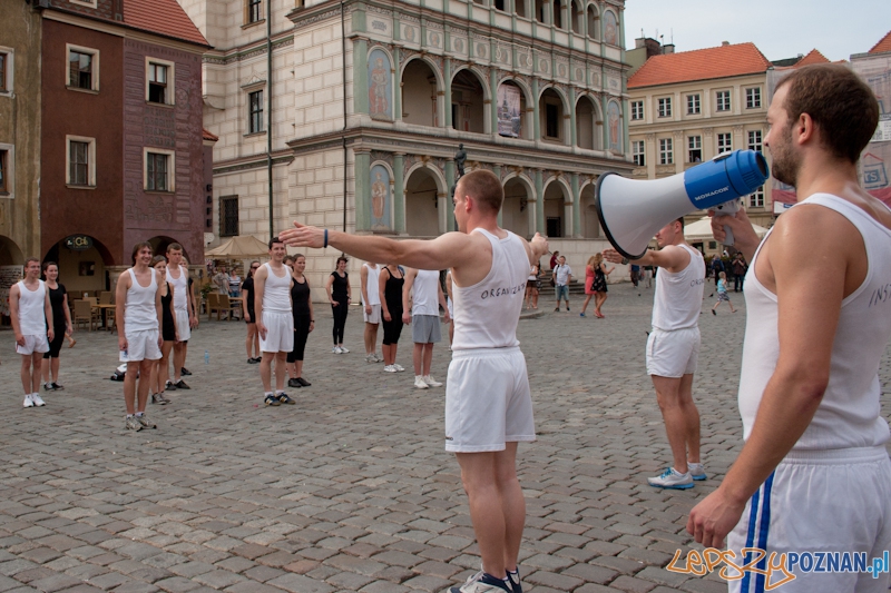 Ćwiczenia kształtujące AWFu pod pręgierzem - Poznań 23.05.2012 r.  Foto: LepszyPOZNAN.pl / Paweł Rychter