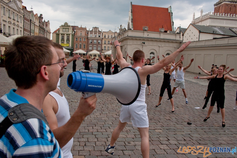 Ćwiczenia kształtujące AWFu pod pręgierzem - Poznań 23.05.2012 r.  Foto: LepszyPOZNAN.pl / Paweł Rychter