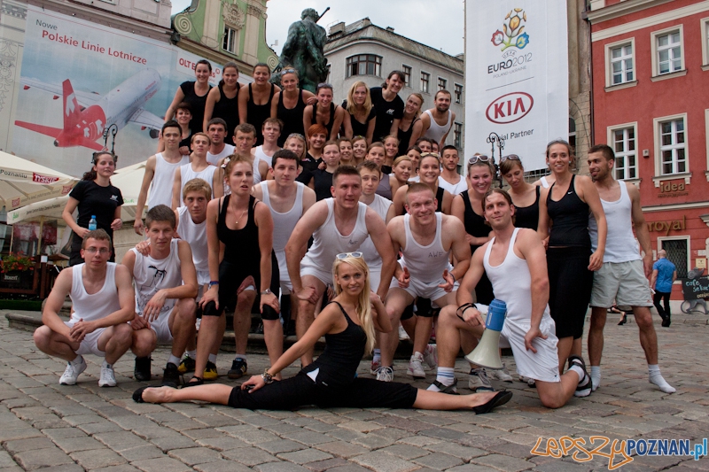 Ćwiczenia kształtujące AWFu pod pręgierzem - Poznań 23.05.2012 r.  Foto: LepszyPOZNAN.pl / Paweł Rychter