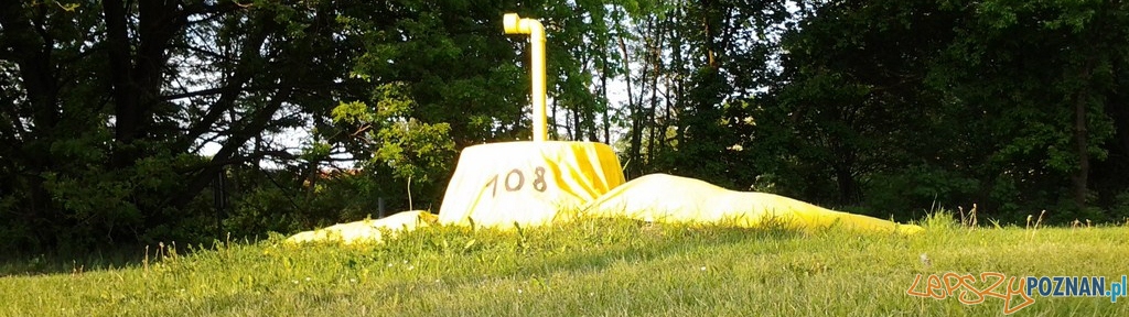 Żółta łódź podwodna na Winogradach  Foto: lepszyPOZNAN.pl / ag