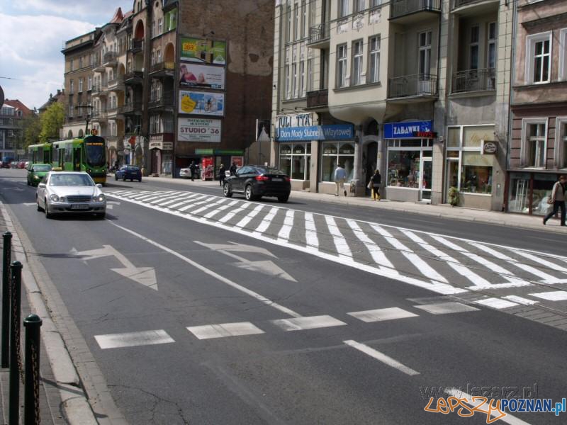 Nowe oznakowanie na Głogowskiej  Foto: lazarz.pl