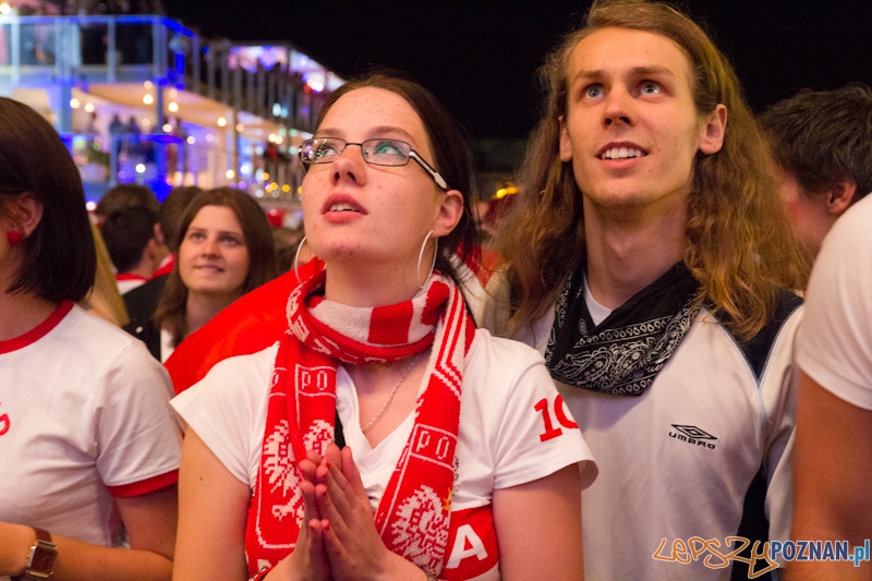 Strefa kibica Poznań - biało-czerwoni kibice podczas UEFA Euro 2012 - mecz Polska - Rosja  Foto: lepszyPOZNAN.pl / Piotr Rychter