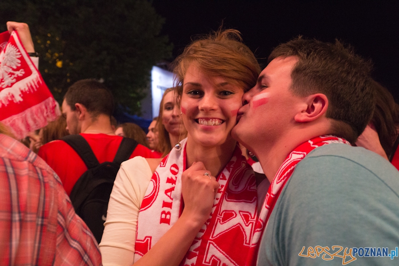 Strefa kibica Poznań - biało-czerwoni kibice podczas UEFA Euro 2012 - mecz Polska - Rosja  Foto: lepszyPOZNAN.pl / Piotr Rychter