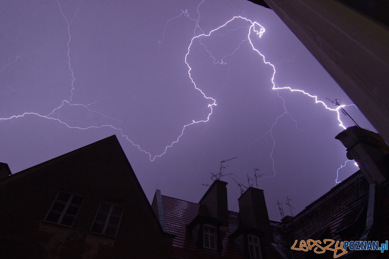 Burza z piorunami - Poznań 07.07.2012 r.  Foto: lepszyPOZNAN.pl / Paweł Rychter