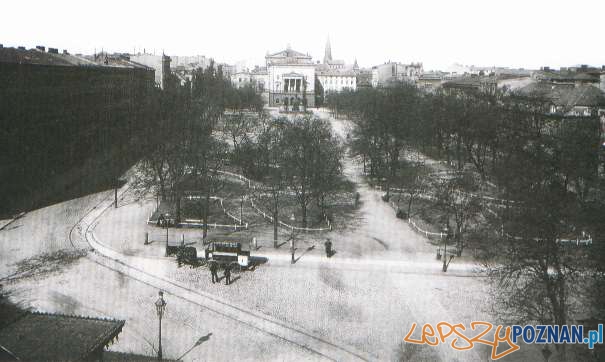 Plac_Wilhelmowski w 1896 z konnym omnibusem  Foto: pozna.wikia.com