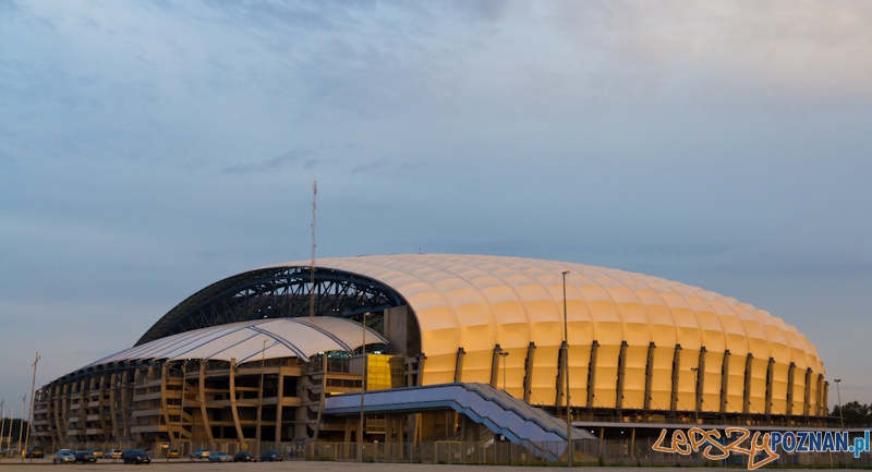 Stadion Miejski w promieniach zachodzącego Słońca  Foto: lepszyPOZNAN.pl / Piotr Rychter