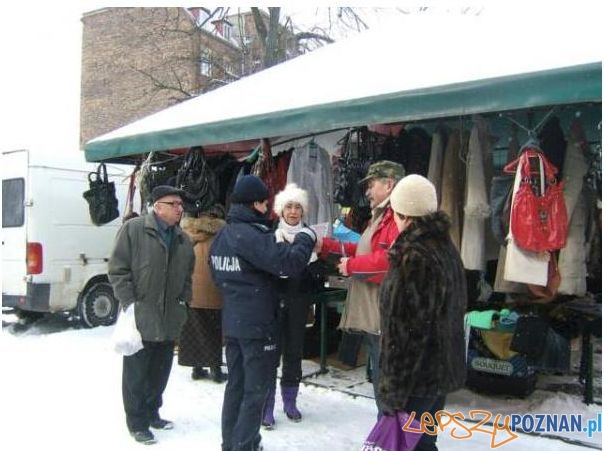 Działania prewencyjne Policji na Grunwaldzie (2)  Foto: KM Miejska Policji w Poznaniu