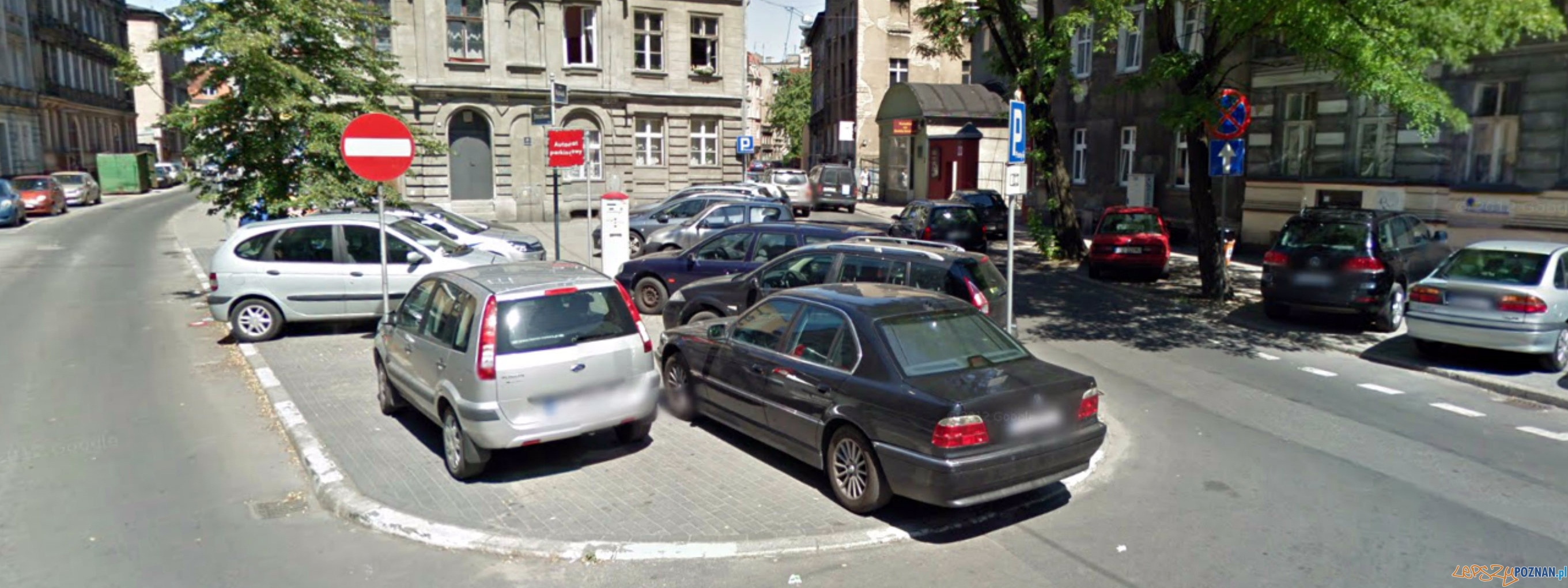 Skwer u zbiegu ul. Rybaki  i Strzałowej  Foto: Google - Streetview