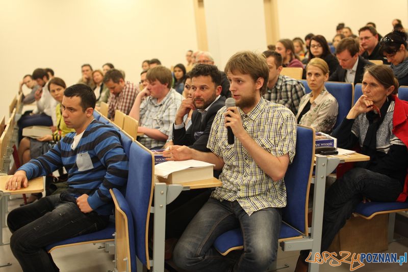 Studenci pytają profesora Balcerowicza.  Foto: materiały prasowe