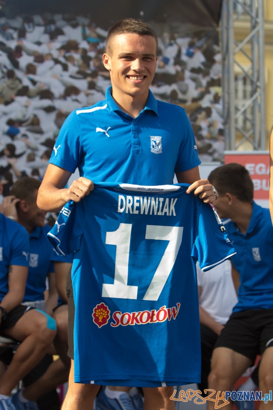 Prezentacja pierwszej drużyny Lecha Poznań - Szymon Drewniak - Stary Rynek 16.07.2013 r.  Foto: lepszyPOZNAN.pl / Piotr Rychter