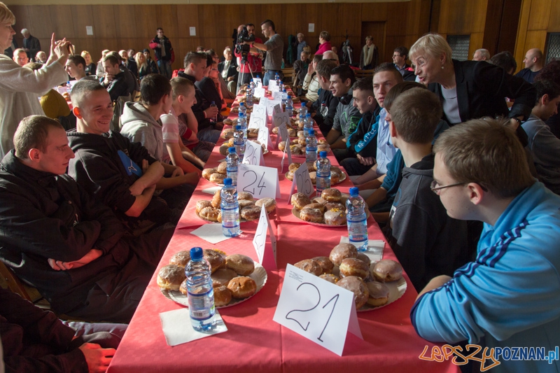 X  Mistrzostwa Poznania w jedzeniu pączków na czas  Foto: lepszyPOZNAN.pl / Piotr Rychter