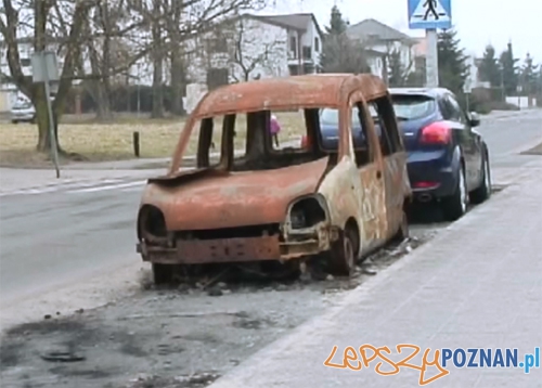 Wrak na ulicy Sarmackiej  Foto: Straż Miejska