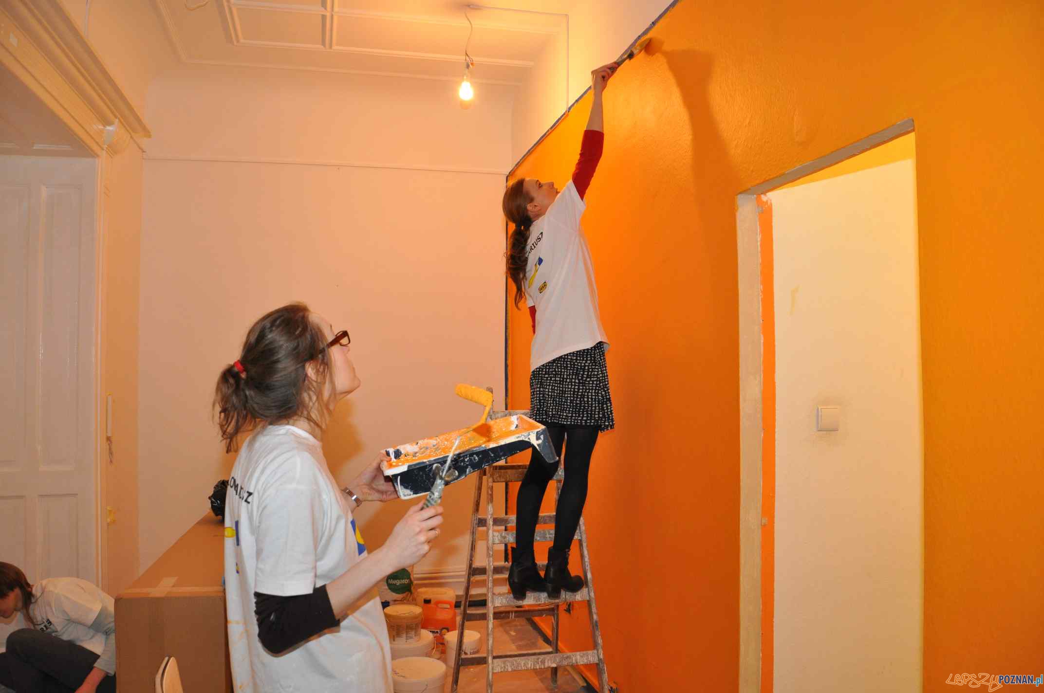 Wolontariusze z IKEA remontują lokal Fundacji Dziecko w Centrum  Foto: materiały prasowe