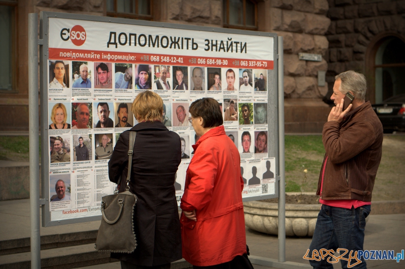  Poszukiwaniem zaginionych na Majdanie zajmuje się specjalnie powołana do tego jednostka Euromaidan Sos.  Foto: lepszyPOZNAN.pl / Mathias Mezler