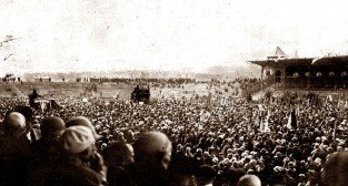 Otrwarcie na stadionie na Wildzie Wszechsłowiańskiego Zjazdu Śpiewaczego  Foto: Wielkopolska Ilustracja nr 34 z 26 maja 1929, str. 2