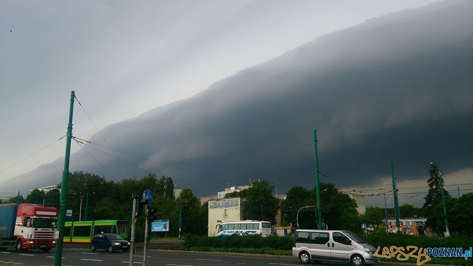 Burza nad Poznaniem  Foto: Magdalena Madżu Bajon