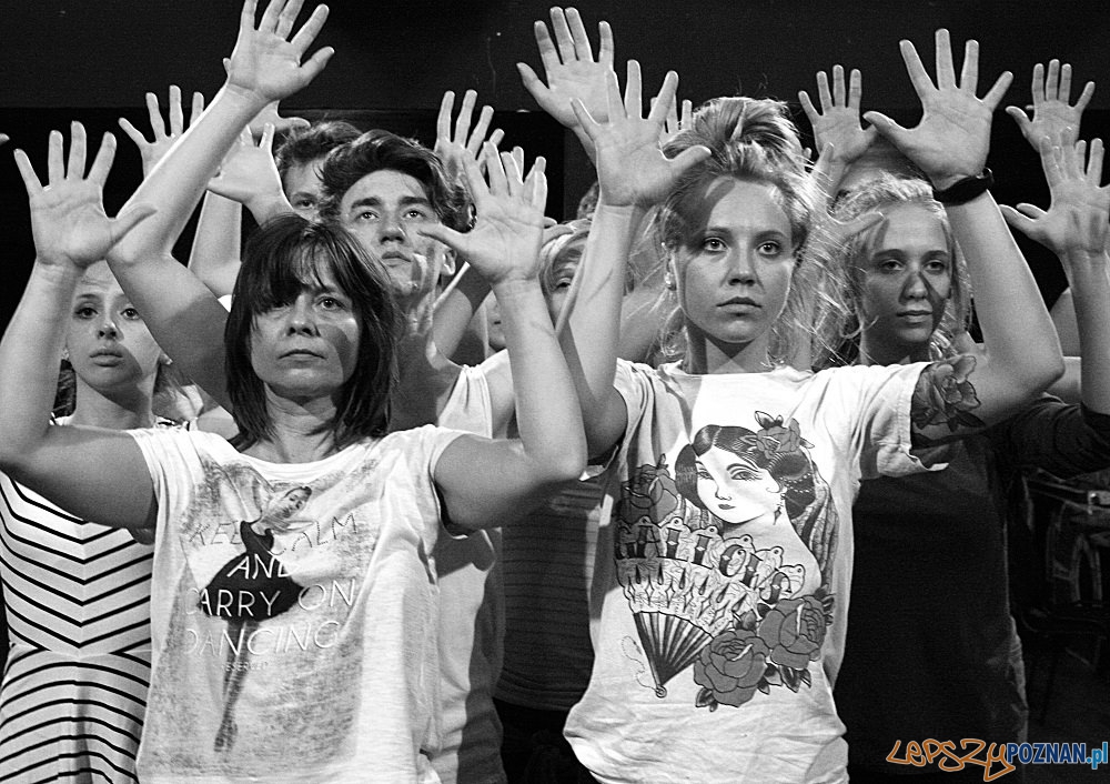 Jedna z ostatnich prób Teatru Tańca Fleks Step przed premierą spektaklu 'Do-my" w choreografii Ewy Sobiak  Foto: GOK SOKÓŁ