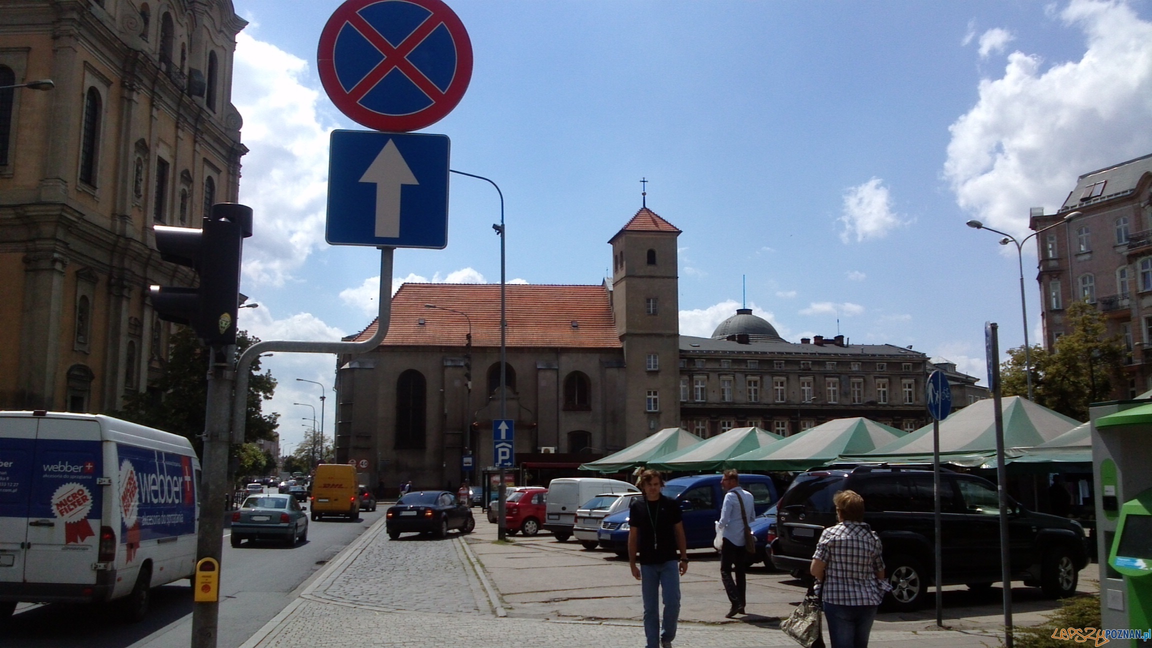 Parkowanie na Placu Bernardyńskim - Poznań 03.07.2014 r.  Foto: Karolina