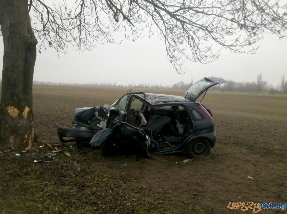 Kolejny groźny wypadek na ul. Kobylepole   Foto: PSP / Michał Jabłoński