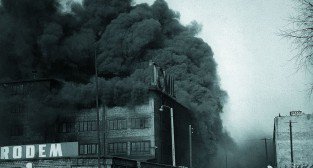 Pozar w Stomilu przy ul Staroleckiej, 9.031972 Foto: Archiwum Stomilu Pozar w Stomilu przy ul Staroleckiej, 9.031972 Foto: Archiwum Stomilu