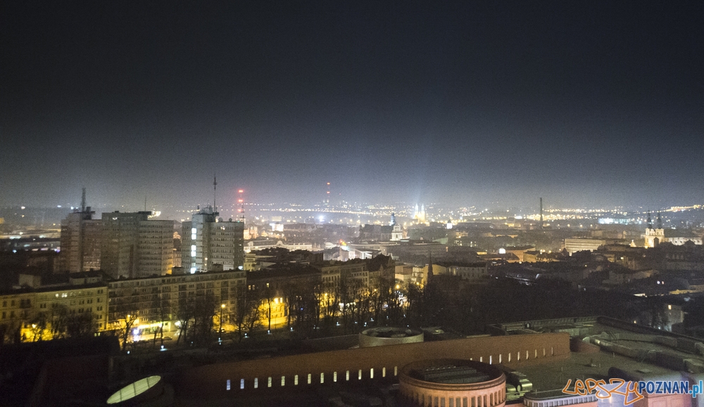 Poznan nocą z lotu ptaka  Foto: Grupy Entuzjastów Fotografii Mobilnej „Mobilni” 