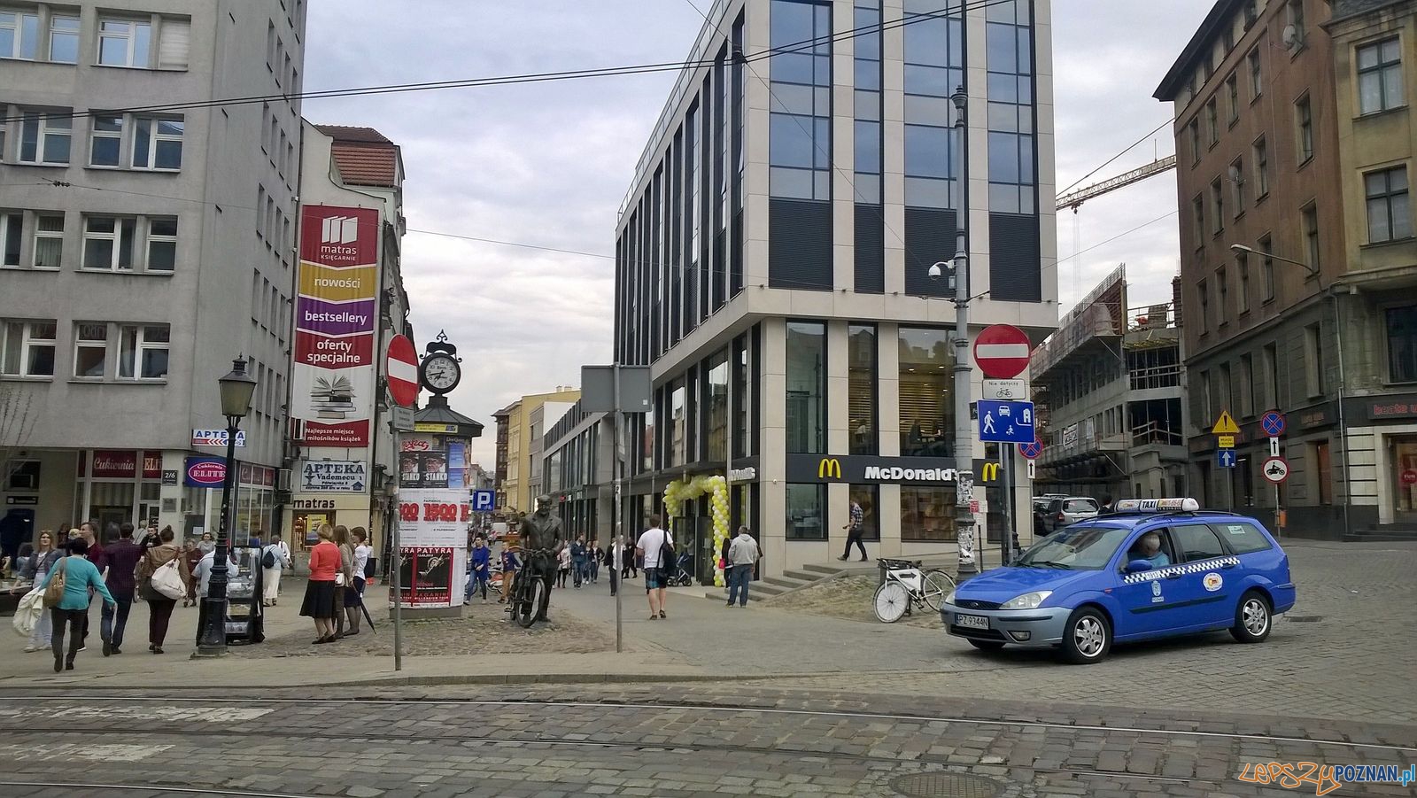 Nowy budynek na Półwiejskiej   Foto: Tomasz Dworek