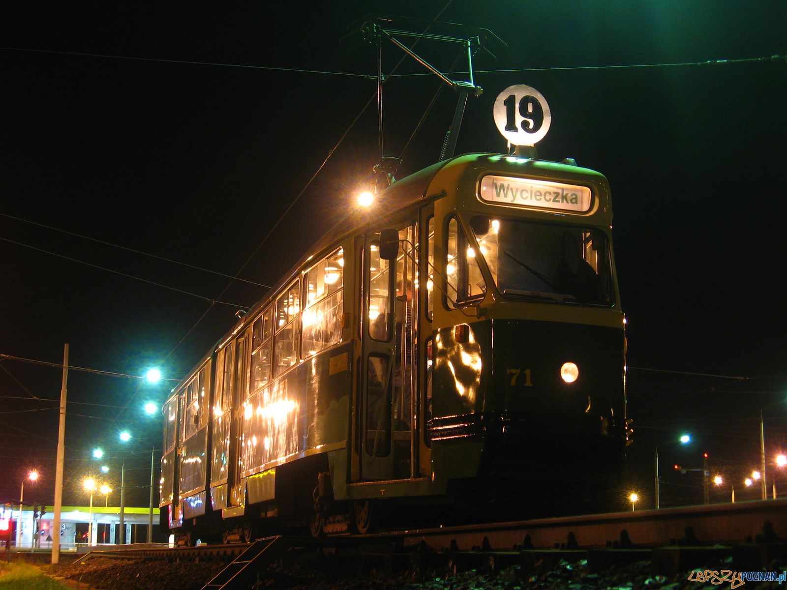 Nocny tramwaj- nocną bimbą po mieście  Foto: Błażej_Brzycki / KMPS