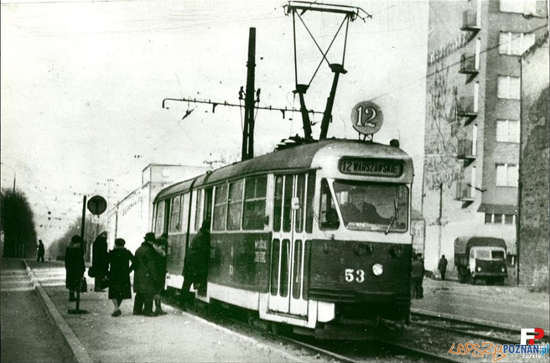 Tramwaj na przystanku Głogowska - Hetmańska 1973  Foto: fotopolska