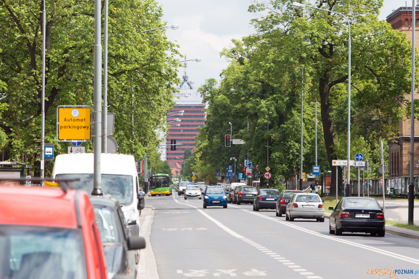 Ulica Bukowska widok na Akademię Ekonomiczną  Foto: lepszyPOZNAN.pl / Piotr Rychter