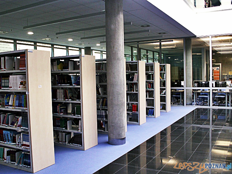 Czytelnia Biblioteki PP  Foto: Politechnika Poznańska
