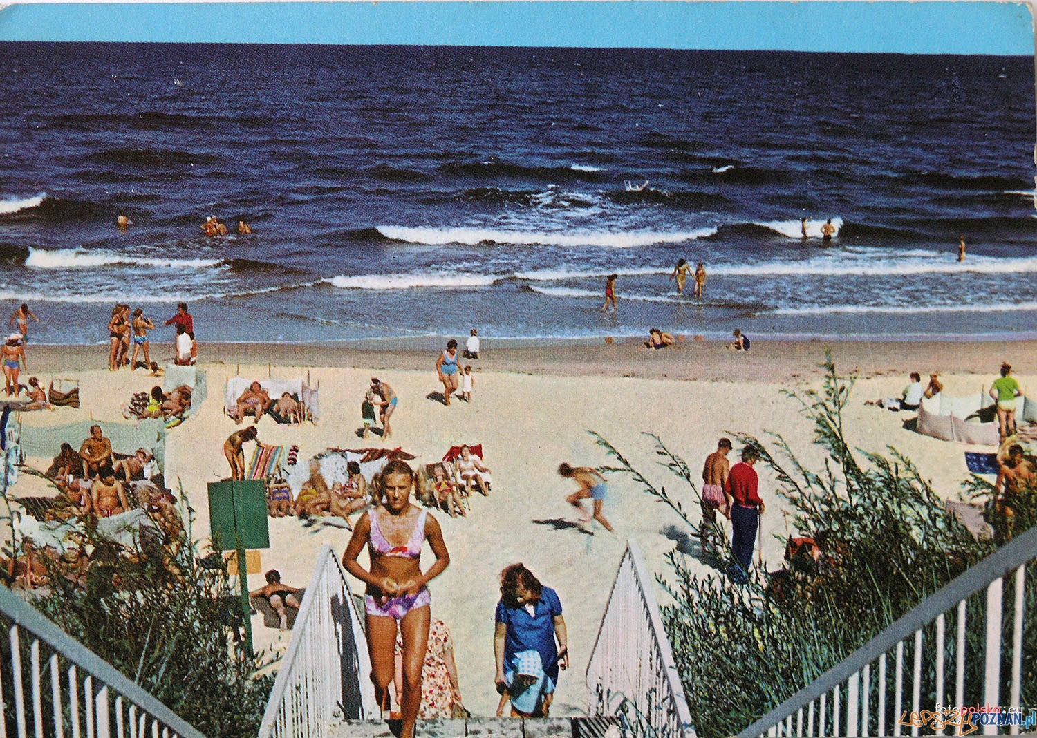 Plaża w Mrzeżynie 1975 - 1980 rok  Foto: fotopolska