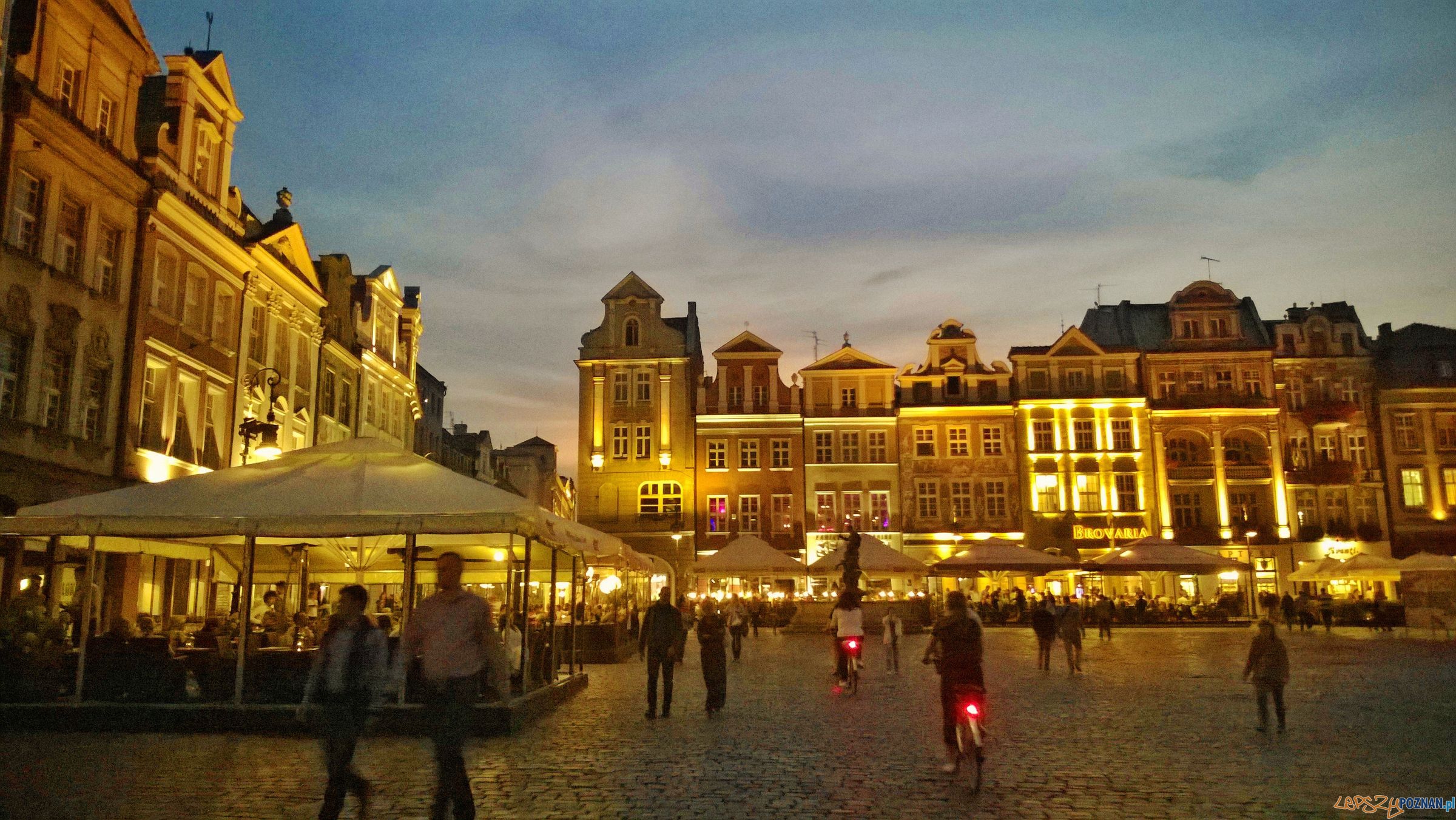 Stary Rynek wieczorem  Foto: TD