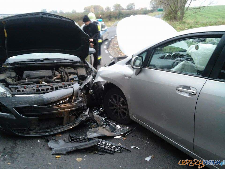 Groźny wypadek w Komornikach  Foto: OSP Luboń 