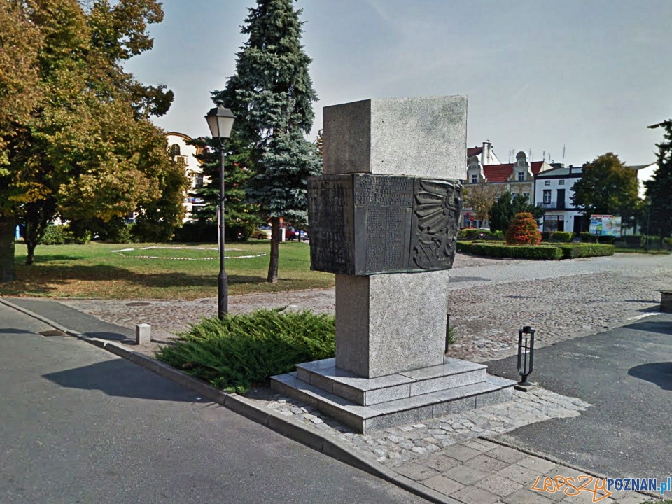 Pomnik Pomordowanych w Kostrzynie  Foto: Google Street View