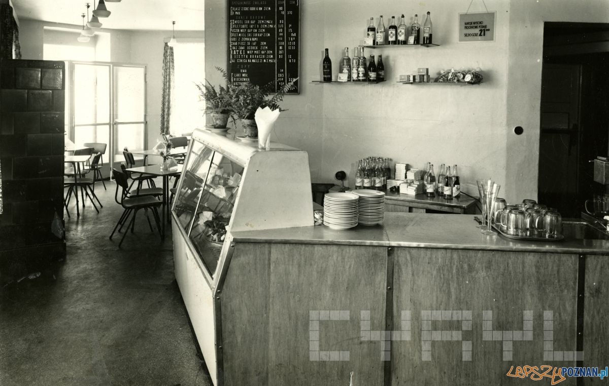 Bar Krupnik przy Kolejowej 1960-69  Foto: Cyryl
