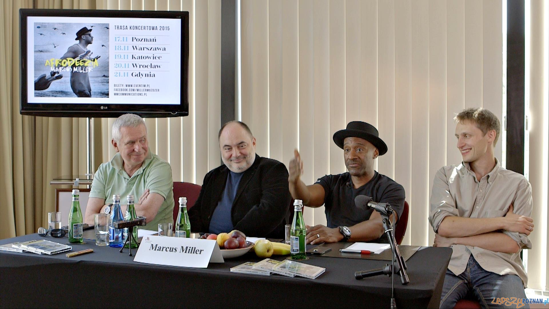 Od lewej Krzysztof Materna, Piotr Rzeczycki (Universal Music Polska), Marcus Miller, Mateusz Pohoryles (MM Communications)  Foto: https://www.facebook.com/MillerMozdzer/