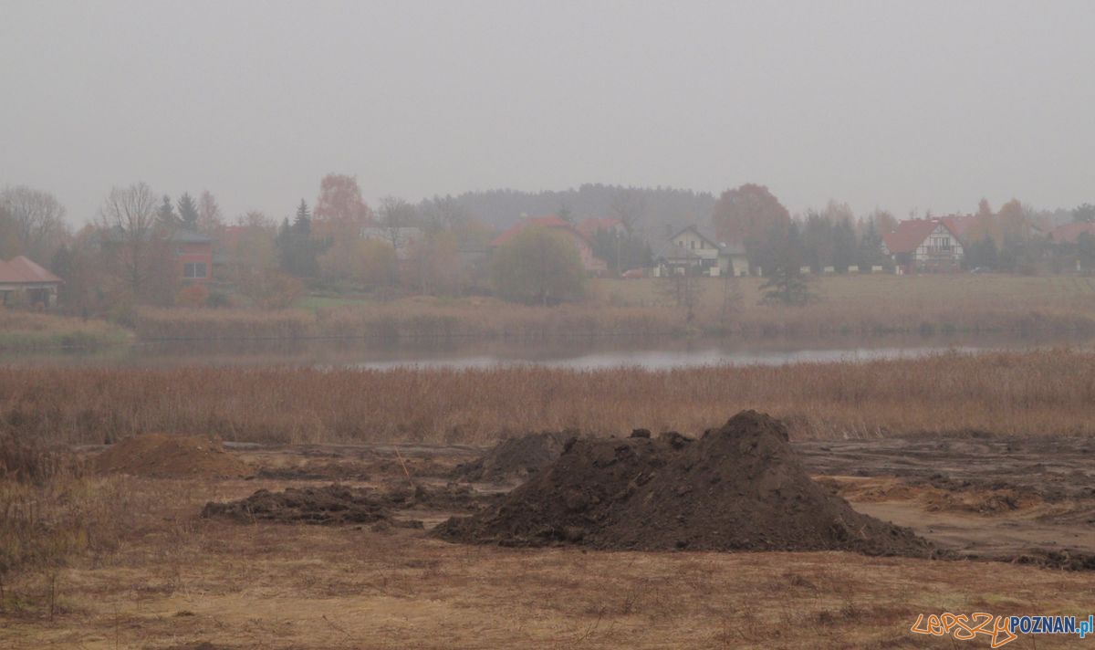 Składowisko ziemii nad Jeziorem Umultowskim  Foto: Straż Miejska 