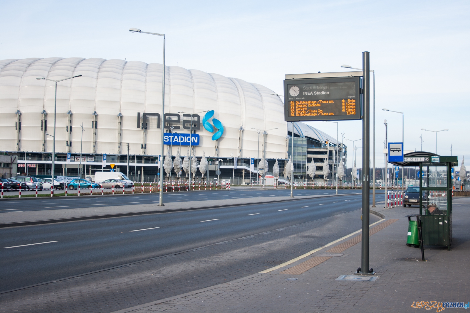 Przystanek autobusowy przy Inea Stadionie  Foto: © lepszyPOZNAN.pl / Karolina Kiraga