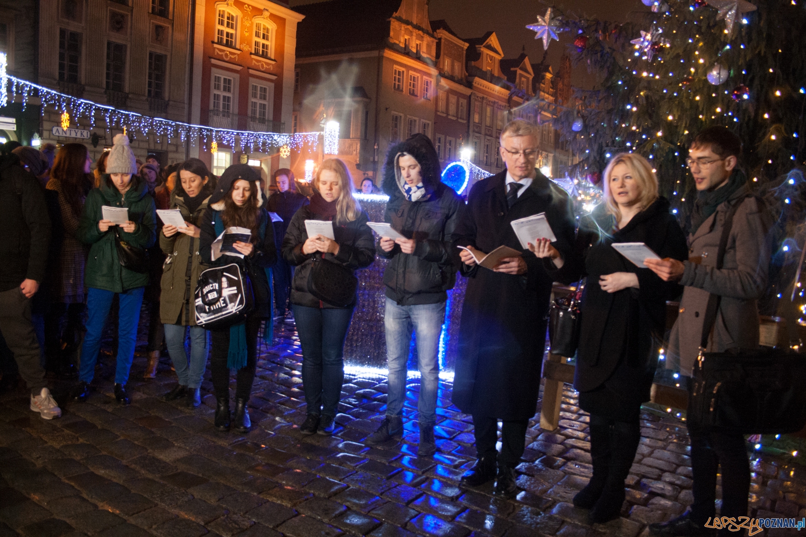 Jedna kolęda w wielu językach - Cicha Noc (17.12.2015)  Foto: © lepszyPOZNAN.pl / Karolina Kiraga