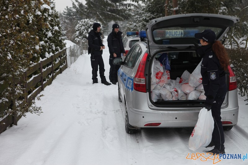 Policja i Caritas odwiedzili bezdomnych (8.01.2016)  Foto: www.wielkopolska.policja.gov.pl