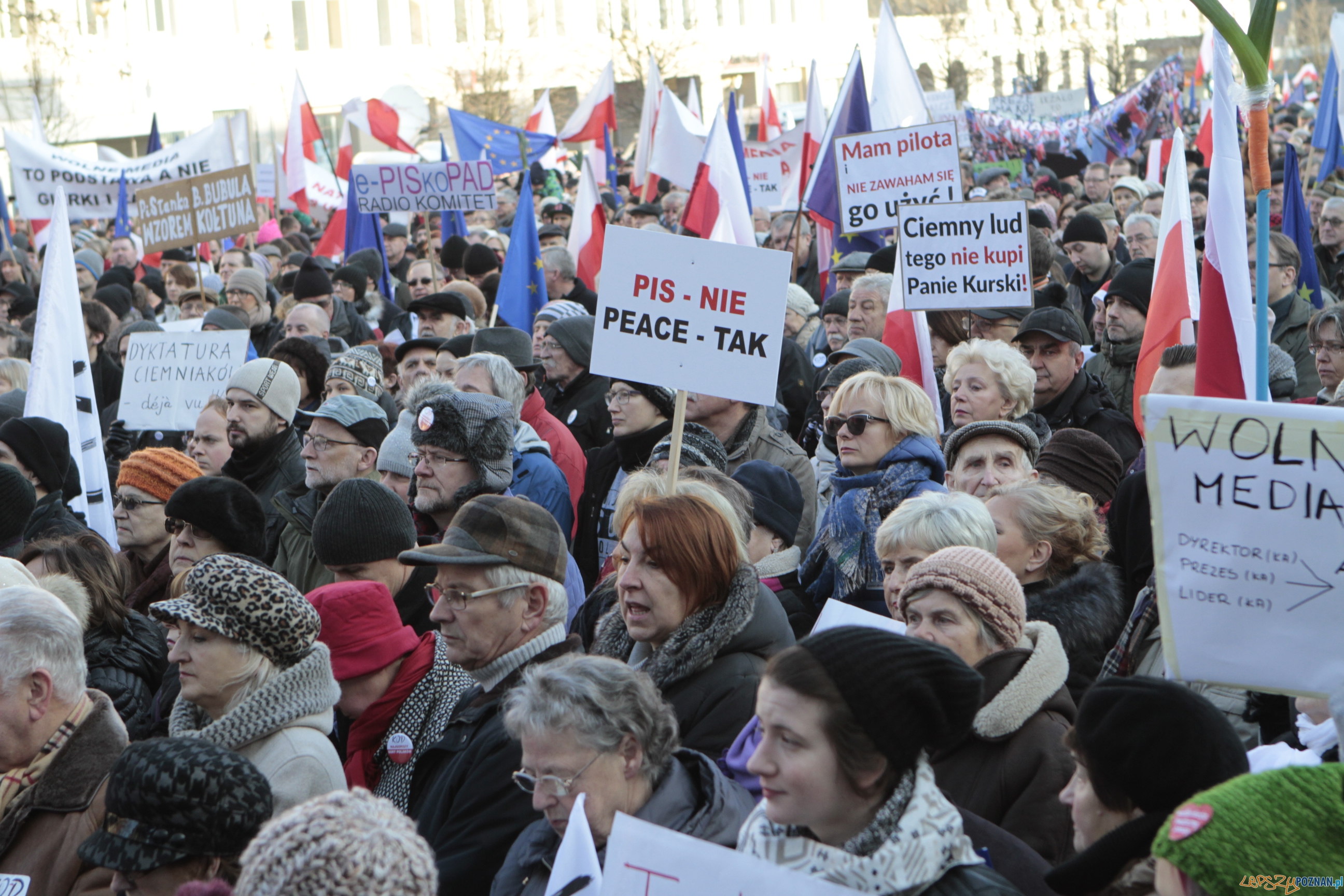 Szybka migawka - protest w obronie mediów  Foto: LepszyPOZNAN.pl / Pawel Rychter